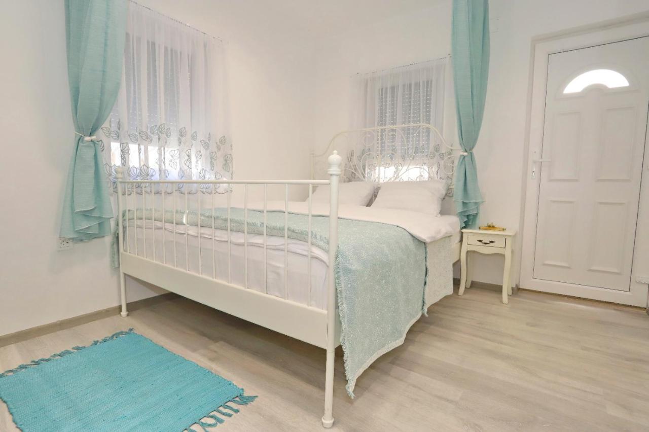 Central Luxury Apartments Oradea Extérieur photo